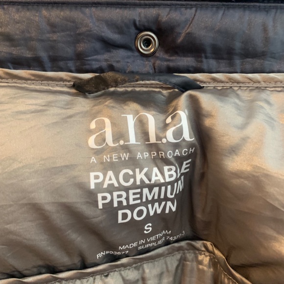 A.N.A Packable Down Jacket - Picture 6 of 8